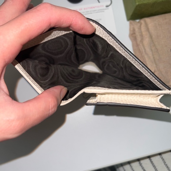 Authentic Gucci Marmont Wallet - Picture 4 of 7